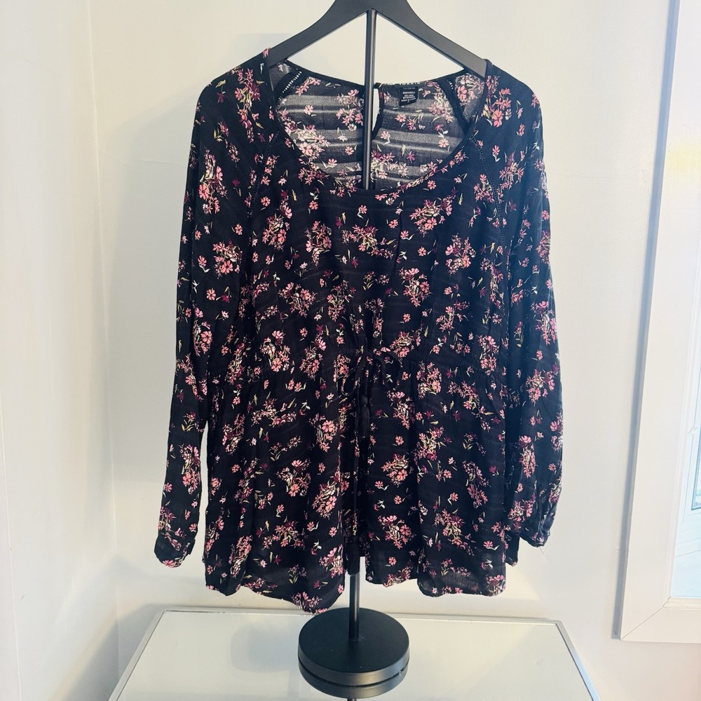 Torrid Womens Size 3 Black Floral Blouse Long Sleeve Boho Tie Waist Fairy‎
